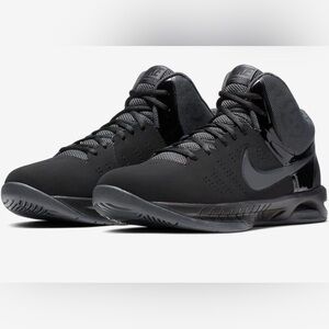 NWB. Size 9 Nike Air Visi Pro VI – Black!